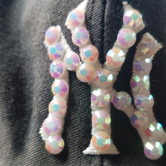 New York Yankees bling hat snap back - Picture 2 of 3